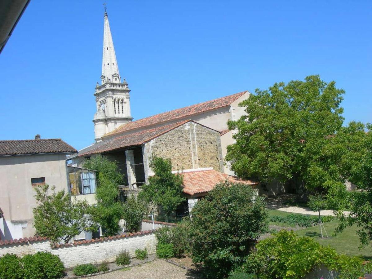 Maison Au Coeur Du Marais Poitevin Avec Barques, Canoes, Pedalo Et Velos Включены - Fr-1-426-147 Villa Damvix Exterior photo