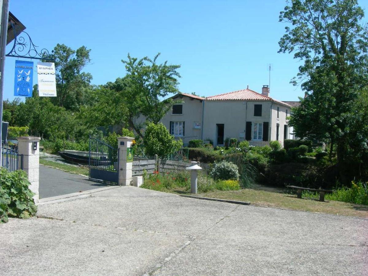 Maison Au Coeur Du Marais Poitevin Avec Barques, Canoes, Pedalo Et Velos Включены - Fr-1-426-147 Villa Damvix Exterior photo