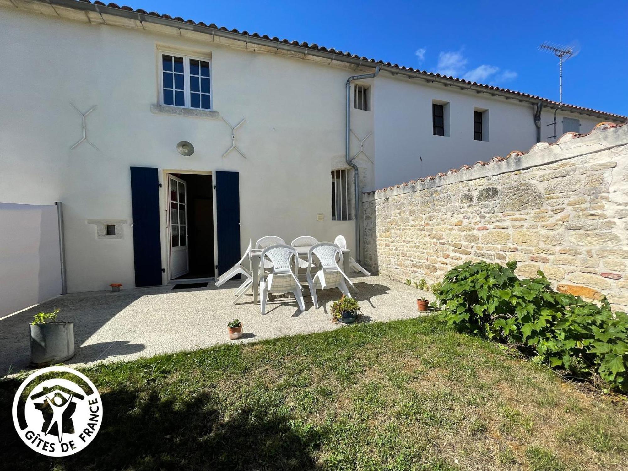 Maison Au Coeur Du Marais Poitevin Avec Barques, Canoes, Pedalo Et Velos Включены - Fr-1-426-147 Villa Damvix Exterior photo